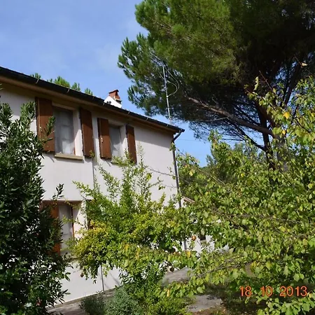 בית נופש Case&colline La Serra Nuova
